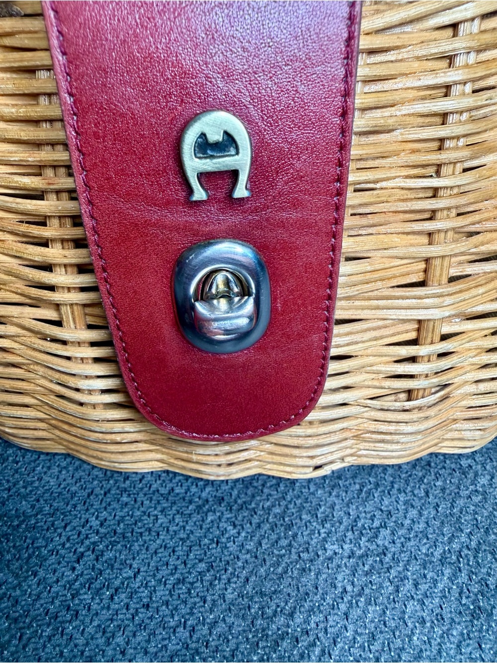 Vintage Etienne Aigner handwoven wicker fishing creel handbag - Picture 4 of 15